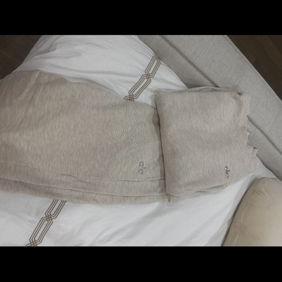 ALO Yoga Cream Duvet Cover Set - Picture 1 of 2